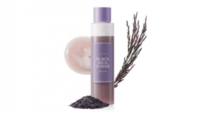3 Toner Berbahan Black Rice yang Bikin Kulit Plumpy dan Auto Glowing