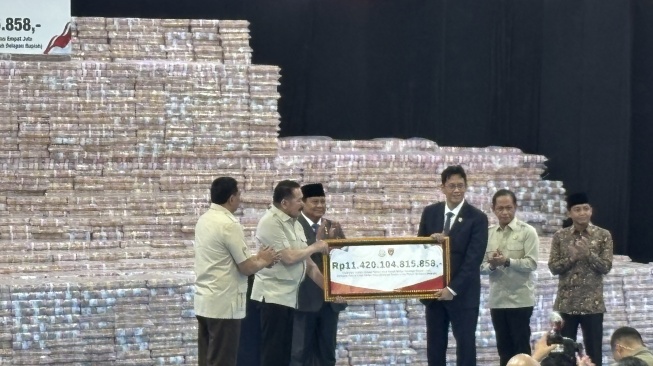 Bukan Main! Rp11,4 Triliun Uang Mafia Hutan Masuk Kantong Negara, Disaksikan Presiden Prabowo