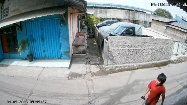 Tak Terima Ditegur 'Ngintip' Adik Ipar Mandi, Pemuda di Cakung Bacok Kepala Kakak Kandung!