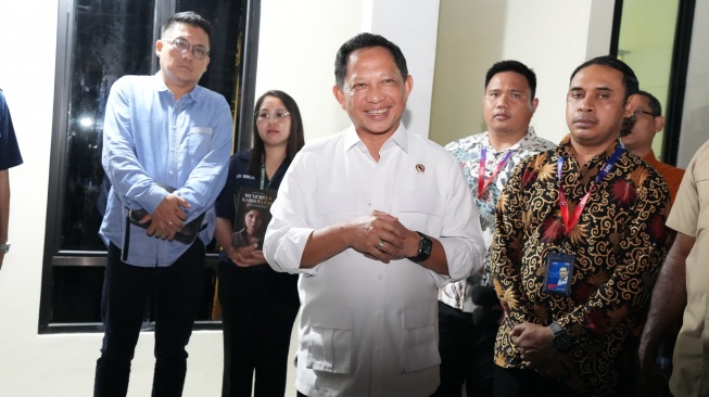 Mendagri Muhammad Tito Karnavian menjelaskan bahwa Kemendagri telah menerbitkan aturan yang meminta Pemda menggratiskan perizinan PBG serta BPHTB bagi masyarakat berpenghasilan rendah (Dok: Kemendagri)