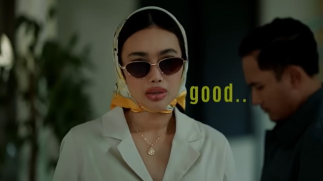 Review Tiba-Tiba Setan: Ratu Felisha Kayaknya Wajib Main Film Komedi Lagi