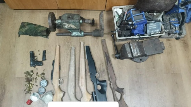 20 Tahun Beroperasi, Ki Bedil Penjual Senpi Ilegal Ditangkap Polisi