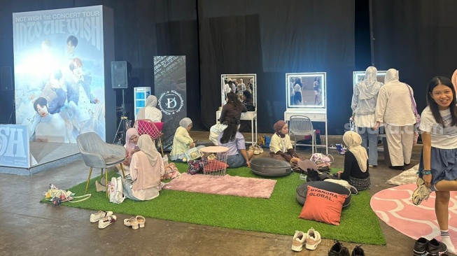 NCT Wish sukses menggelar konser di Indonesia Convention Exhibition (ICE), BSD City, Tangerang pada Sabtu, 11 April 2026. [Suara.com/Sumarni]