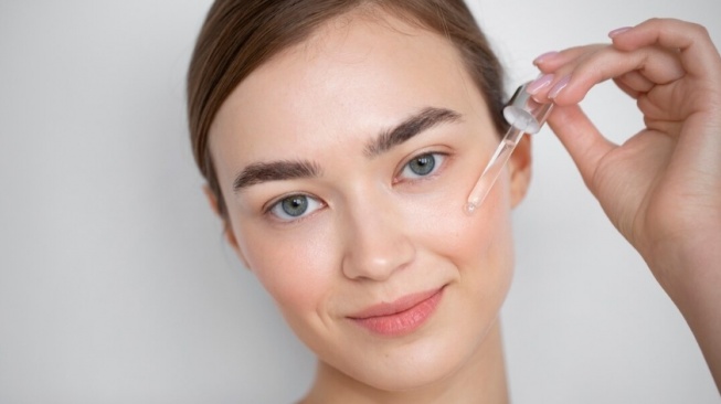 5 Serum Lokal untuk Mencerahkan Wajah, Bye-Bye Kulit Kusam dan Noda Hitam