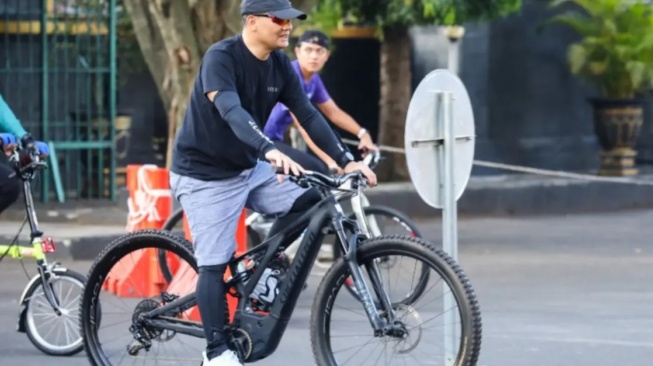 Harga Sepeda Listrik yang Dipakai Gubernur Jateng Ngantor Ternyata Setara Mobil, Apa Istimewanya?