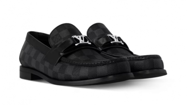 5 Pilihan Sepatu Louis Vuitton Original, Mewah Berkelas Mirip Sitaan Bupati Tulungagung