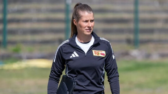 Marie-Louise Eta Ukir Sejarah, Jadi Pelatih Perempuan Pertama di Bundesliga