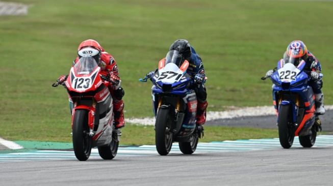 Pebalap AHRT Sukses Amankan Podium di ARRC 2026 Sepang