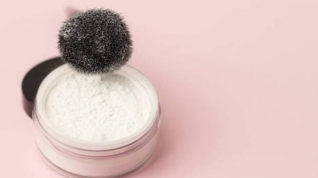 Bedak Tabur Apa yang Tahan Lama untuk Kondangan? Ini 5 Pilihannya agar Makeup Flawless