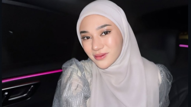 Clara Shinta Lagi Proses Cerai, Anak Polos Tanya 'Papa Mana?'