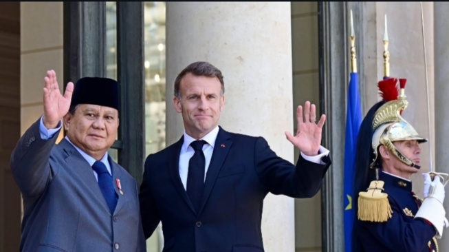 Seskab Teddy Ungkap Isi Pertemuan Empat Mata Prabowo dan Macron