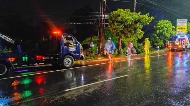 Insiden kecelakaan tunggal di Tirtomartani, Kalasan, Sleman, Rabu (15/4/2026). (Dok: Polresta Sleman).
