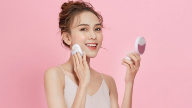 7 Bedak Wardah yang Tahan Lama untuk Kondangan, Mulai Rp30 Ribu