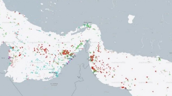 Melihat Kapal Macet Mau ke Selat Hormuz Berdasarkan Data Pelacakan Maritim