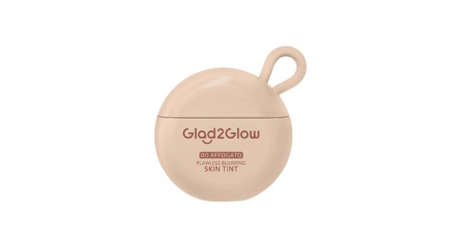 Glad2Glow Flawless Blurring Skin Tint