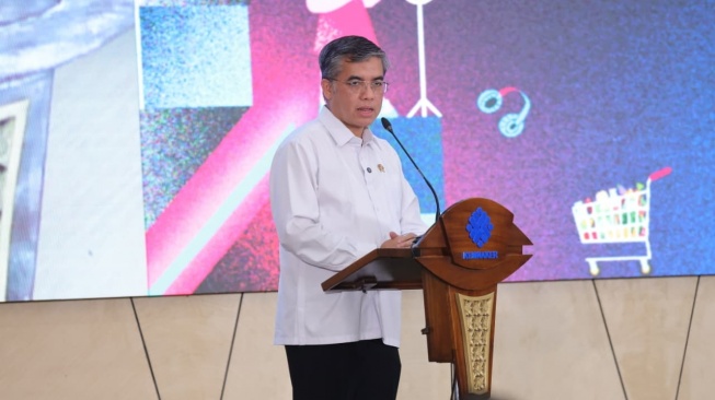 Menaker Yassierli saat membuka acara BISA Bareng TikTok di Jakarta, Rabu (15/4/2026) (Dok: Kemnaker)