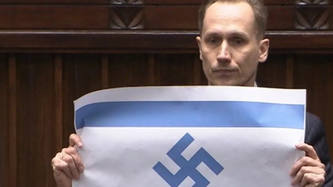 Berani! Anggota DPR Polandia Pamer Bendera Israel Bergambar Nazi di Sidang Parlemen