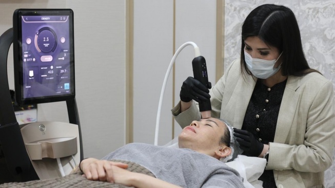 Wajah Lebih Terdefinisi Tanpa Operasi, Tren Kontur Presisi Jadi Pilihan Baru Perawatan Estetika