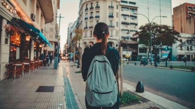 Melawan Rindu dan Kerasnya Hidup Demi Kenyamanan Tinggal di Perantauan