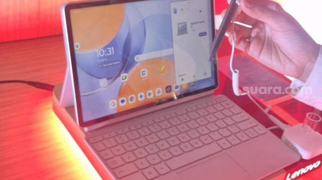 Lenovo Yoga Tab, Tablet AI Tipis dengan Snapdragon 8 Gen 3, Harga Rp10 Jutaan