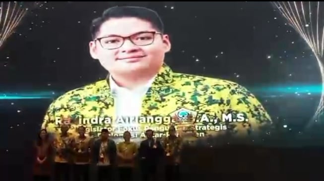 Ravindra Airlangga, Wakil Ketua Badan Kerja Sama Antar-Parlemen (BKSAP) DPR RI, dianugerai KWP Award 2026 dalam kategori Legislator Fokus Penguatan Strategi Diplomasi Antar-Parlemen, Kamis (16/4/2026).