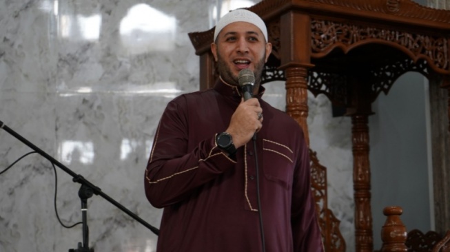 Jejak Kelam Syekh Ahmad Al Misry, Pendakwah Ternama Diduga Lecehkan Santri Laki-laki