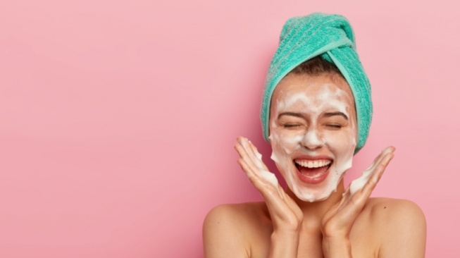 7 Sabun Cuci Muka dengan Niacinamide untuk Memutihkan Wajah, Mulai Rp20 Ribuan