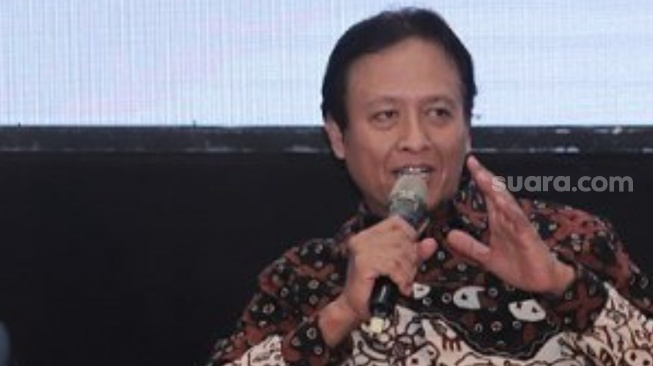 Bukan Cuma Blokir Konten, Guru Besar Unair Bongkar 'Cara Halus' Membungkam Kritik di Ruang Digital