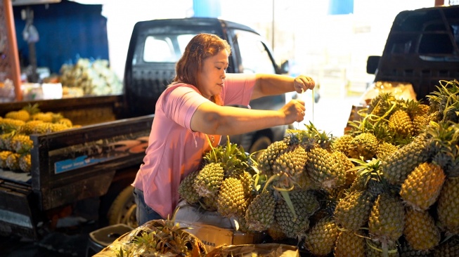 MBG Buat Pesanan Kios Buah Kecil Meluap, Kini Rekrut Pegawai dan Pekerja Lepas