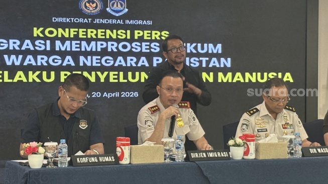 Gunakan Jalur Tikus di Maluku, 3 WN Pakistan Penyelundup Manusia Diciduk Imigrasi
