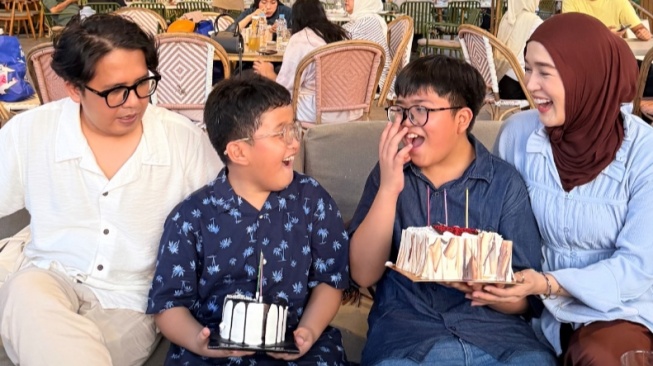 Momen Hangat Ririe Fairus dan Ayus Sabyan Kompak Rayakan Ultah Anak, Nissa Sabyan Kena Sindir Lagi