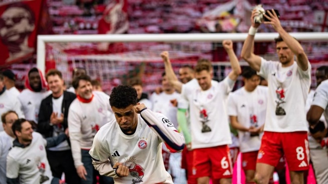 Bayern Munich Sabet Gelar ke-35, Fans Kirim Pesan Tegas: Kami Mau Treble!