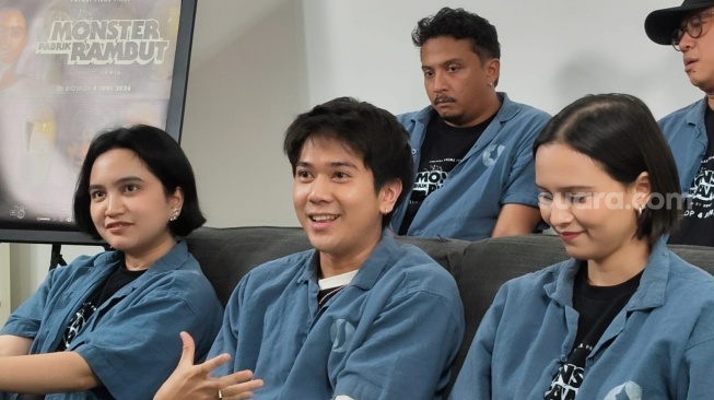 Rachel Amanda, Iqbaal Ramadhan dan Lutesha, bintang film Monster Pabrik Rambut saat konferensi pers di Bangka, Jakarta Selatan pada Senin, 20 April 2026 [Suara.com/Rena Pangesti]