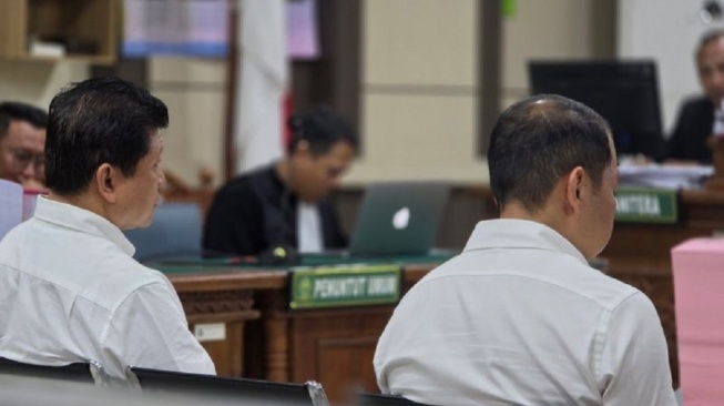Didakwa Korupsi Rp1,3 Triliun, Dua Bersaudara Bos Sritex Dituntut 16 Tahun Penjara