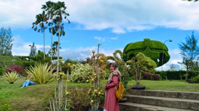 Taman Galaxy Jember: Harmoni Wisata Keluarga, Satwa, dan Taman Bunga