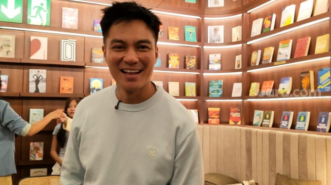 Baim Wong Libatkan Ratusan Warga Lokal di Film Semua Akan Baik-Baik Saja