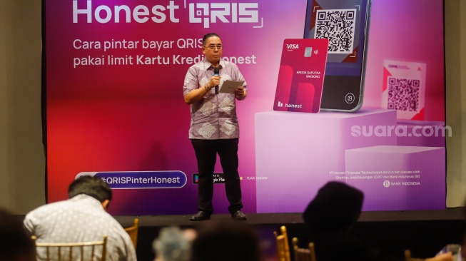 Director of Operations Honest, Panji Puntadewa saat peluncuran fitur pembayaran QRIS Merchant Presented Mode (MPM) di Jakarta, Selasa (21/4/2026). [Suara.com/Alfian Winanto]
