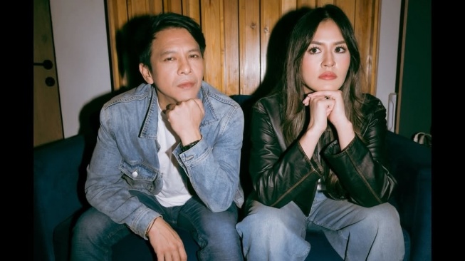 Jelang Konser, Raisa Umumkan Kolaborasi Tak Terduga dengan Ariel NOAH