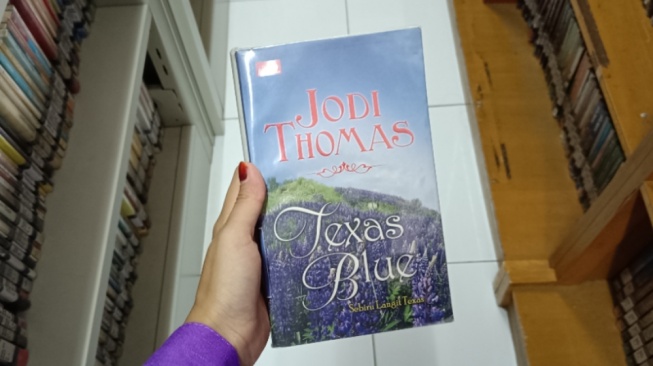 Ketika Penjudi Mengenal Cinta di Peternakan Kuda: Romansa di Texas Blue