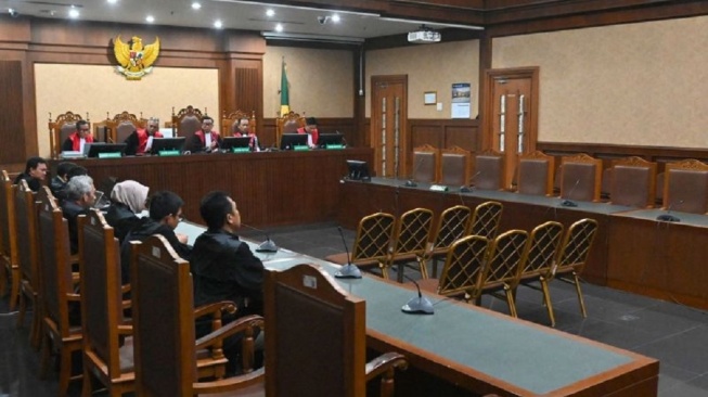 Misteri Absennya Tim Hukum Nadiem Makarim, Sidang Korupsi Chromebook Sengaja Diulur?