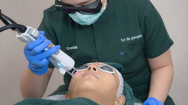 Bekas Jerawat Tak Kunjung Hilang? Kenali Pendekatan 3 Modes Lasers Treatment ala FTP Clinic