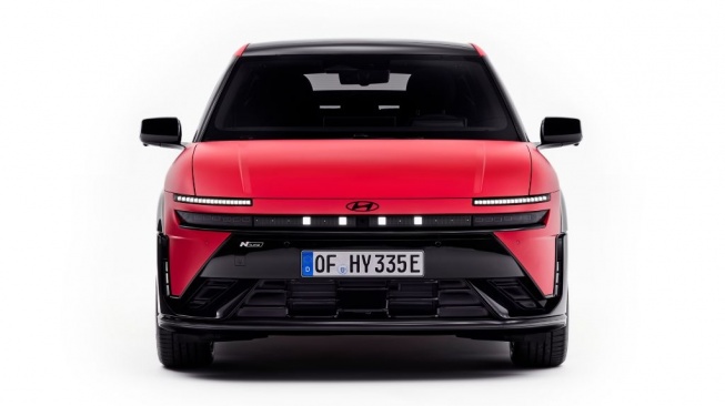 Hyundai IONIQ 3 Hatchback Listrik dengan Jarak Tempuh Tembus 496 Km