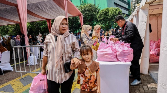 Perkuat Ketahanan Ekonomi Keluarga, Pertamina Sebar 118 Ribu Paket Sembako