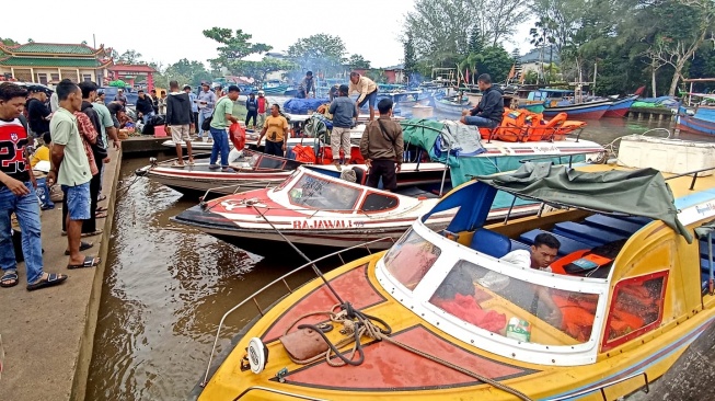 1.800 Warga Lokal Terserap Industri Bauksit Pulau Penebang