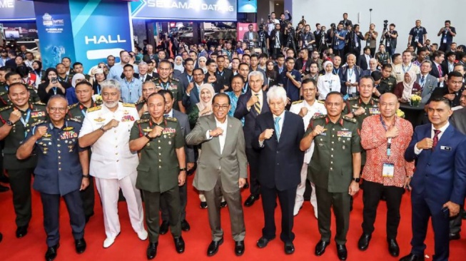 Mohamed Khaled Nordin dalam Pameran Layanan Pertahanan Asia (DSA) dan Pameran Keamanan Nasional (NATSEC) Asia 2026 di Kuala Lumpur. (bharian.com.my)