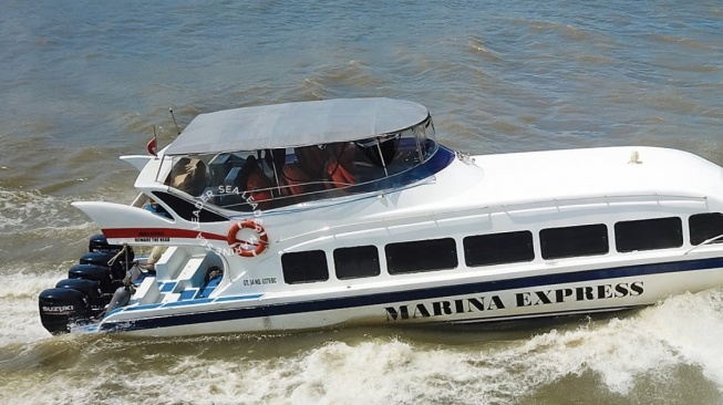 Kapal cepat Marina Express.