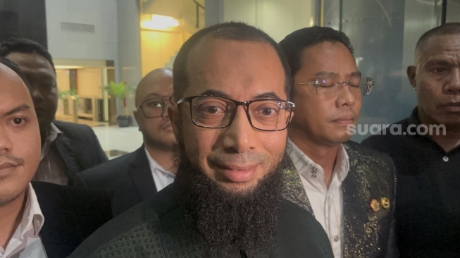 Terseret Kasus Korupsi Haji Gus Yaqut, Khalid Basalamah Ngaku Jadi Korban: Kami Sudah Bayar Hotel