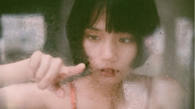 Berhenti Mengejar Sempurna: Refleksi Perempuan dalam Menghadapi Standar Sosial