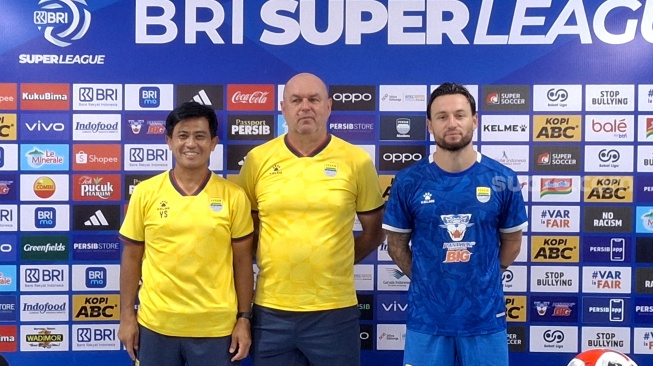 Hadapi Enam Laga Sisa, Bojan Hodak Pastikan Persib Tak Tertekan