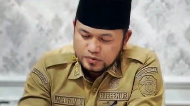 Detik-Detik Mahasiswa Tegur Gubernur Kaltim Rudy Mas'ud saat Demo, Gara-Gara Main HP